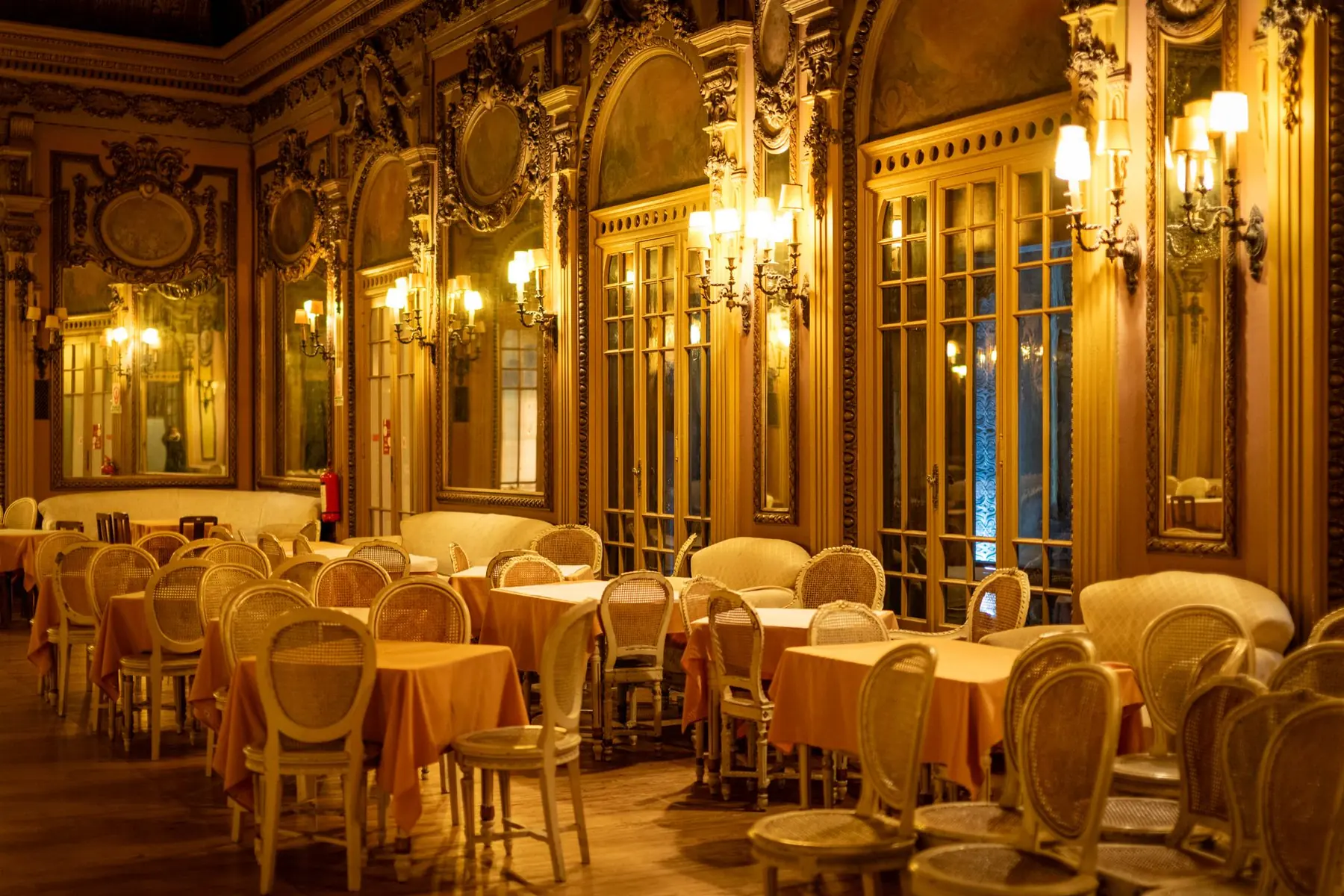 Signature Dining